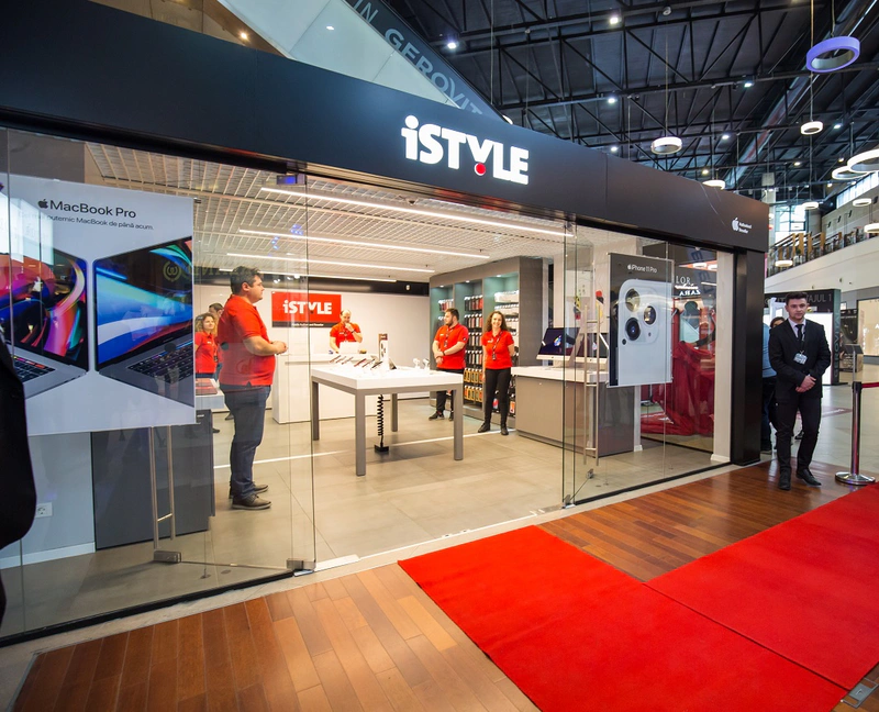 The new store is compact but has the excellent Apple products the market expects. Photo credit - iSTYLE