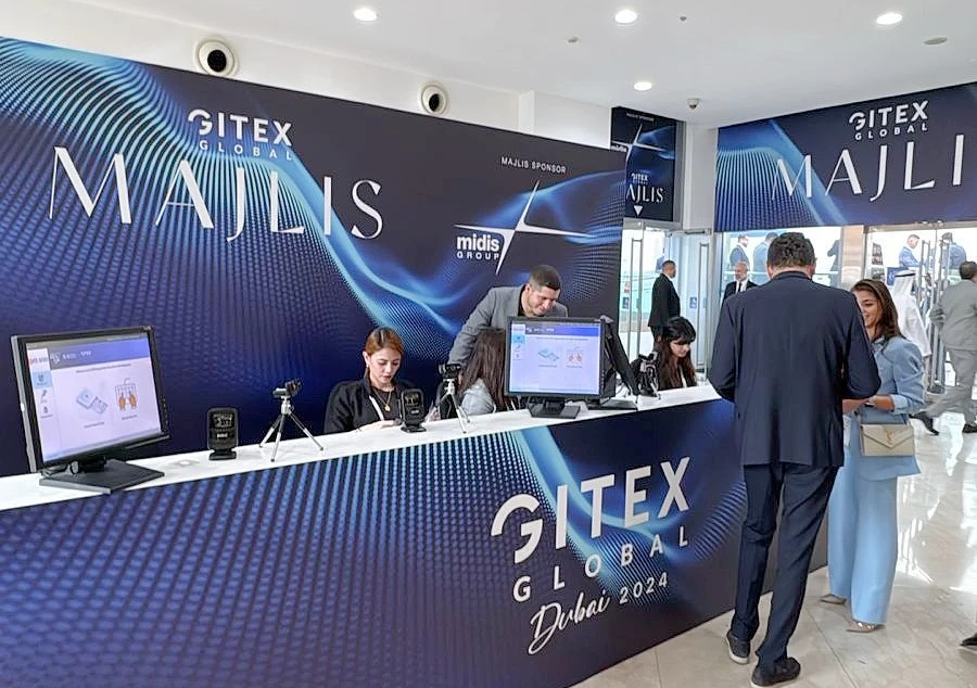 a service desk at a hi tech event